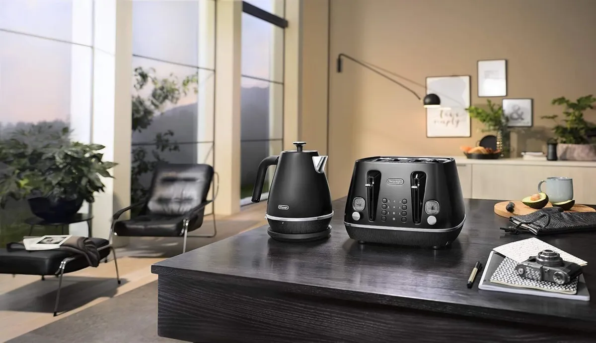 Distinta X .bk Designer Kettle Brushed Steel 360 - Image 2