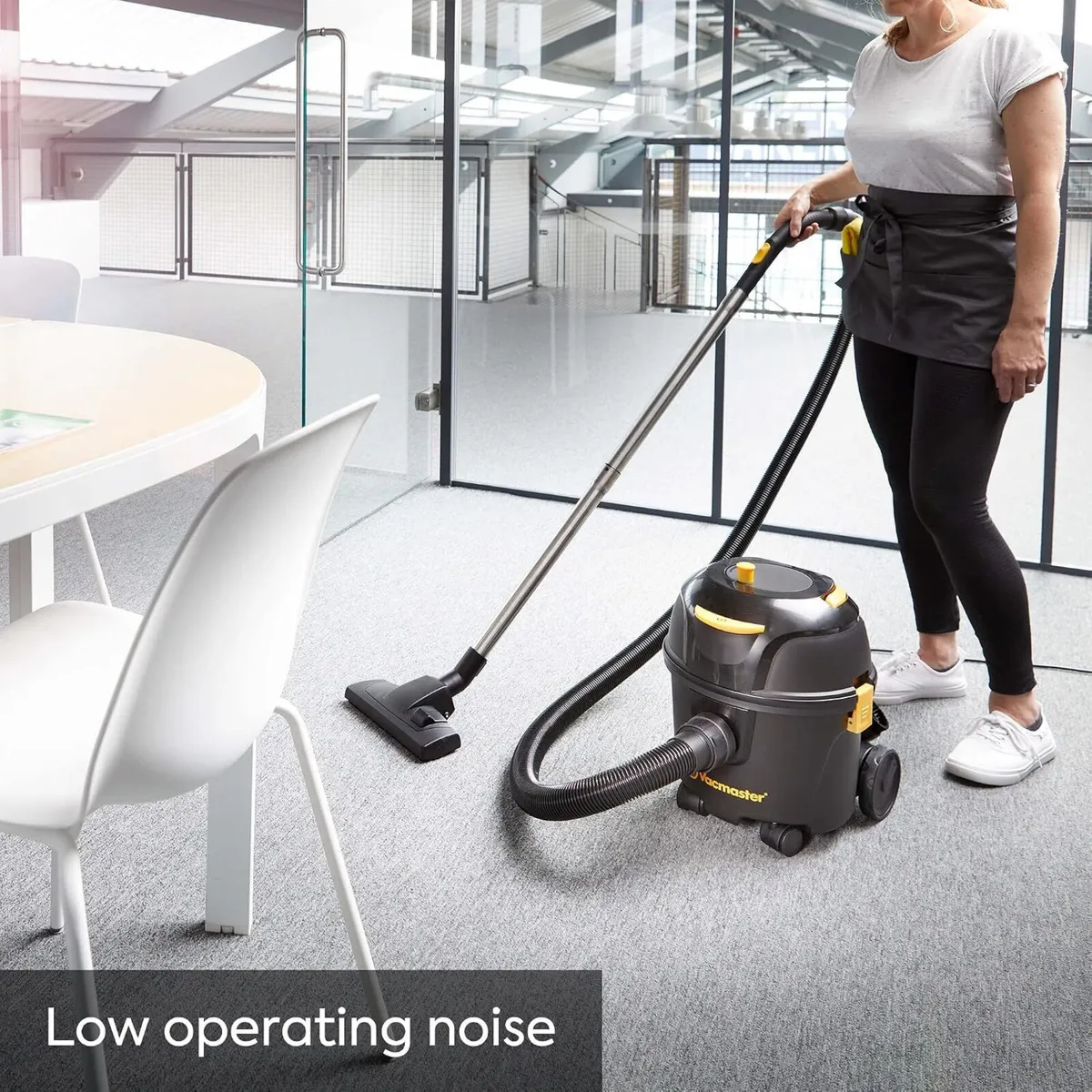 D8 Cylinder Vacuum Cleaner with 5 Dust Bags - Image 2