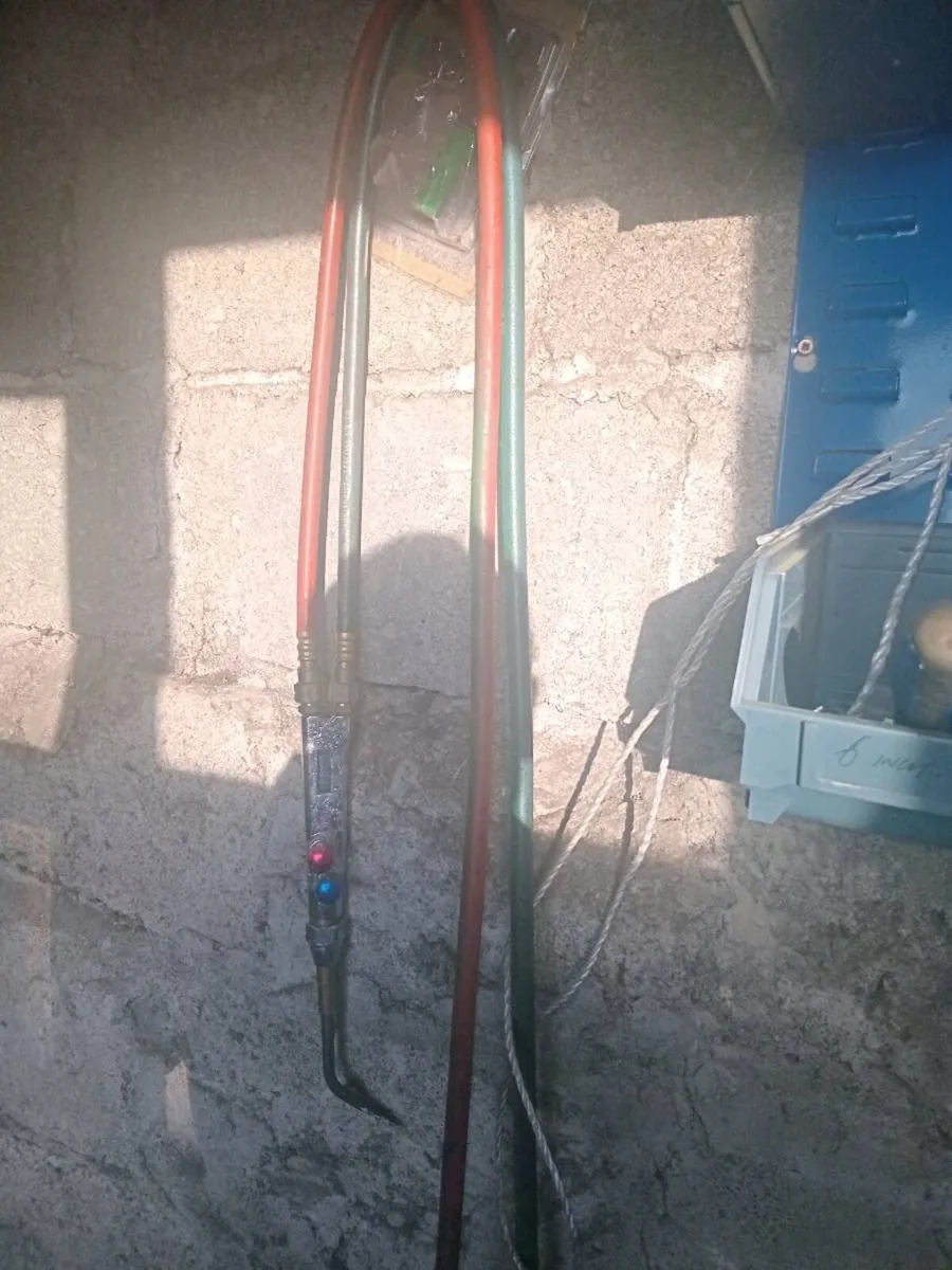 Oxy & acetylene torch & hose gauges - Image 2