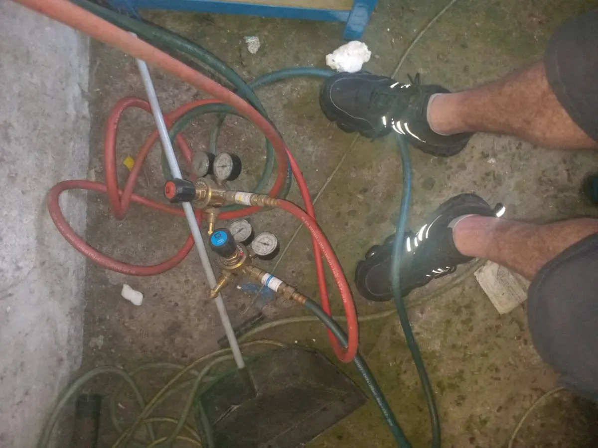Oxy & acetylene torch & hose gauges - Image 3