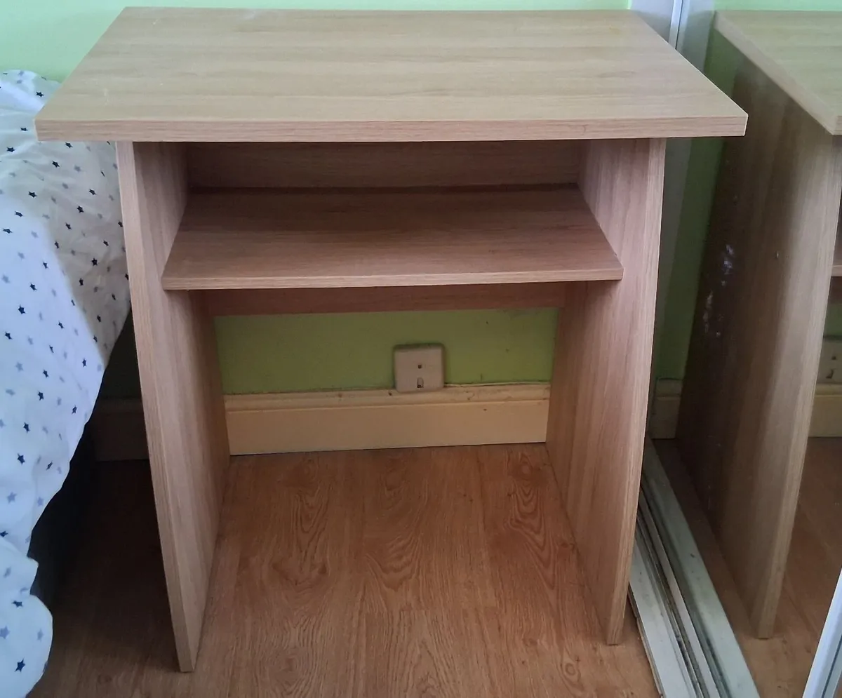 Small Oak Veneer Desk - FREE