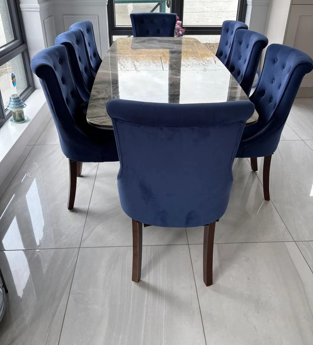 Dining table and 8 Chairs - Image 1