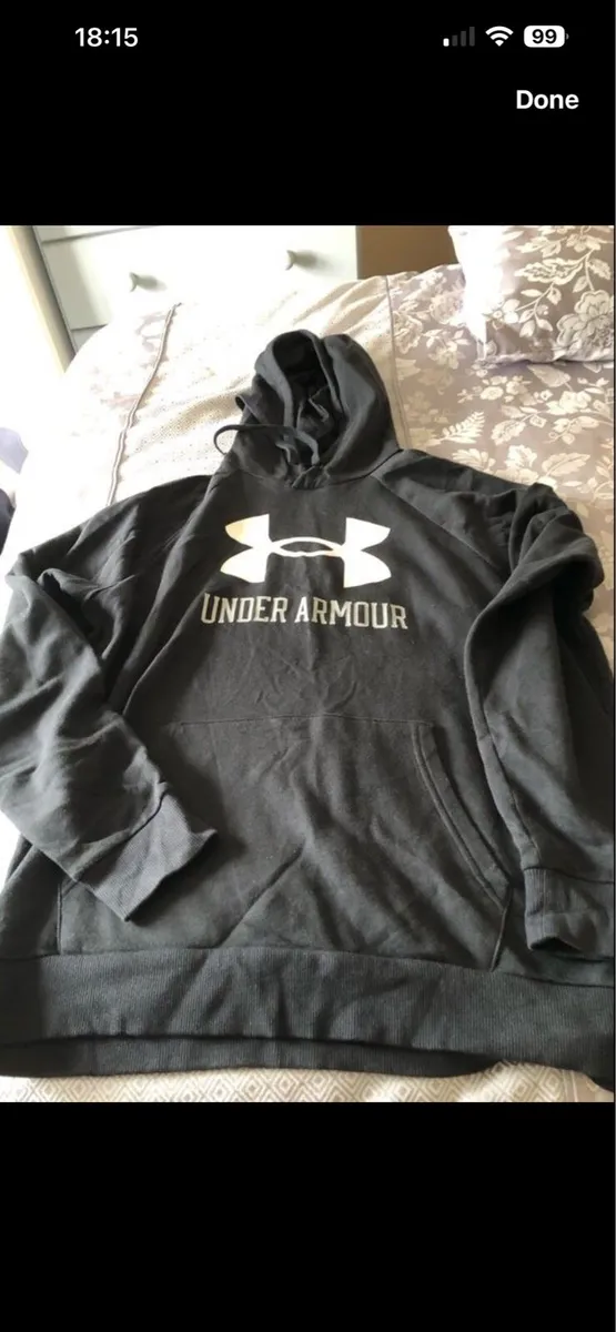 Mens under armour hoodie size L €15 - Image 1