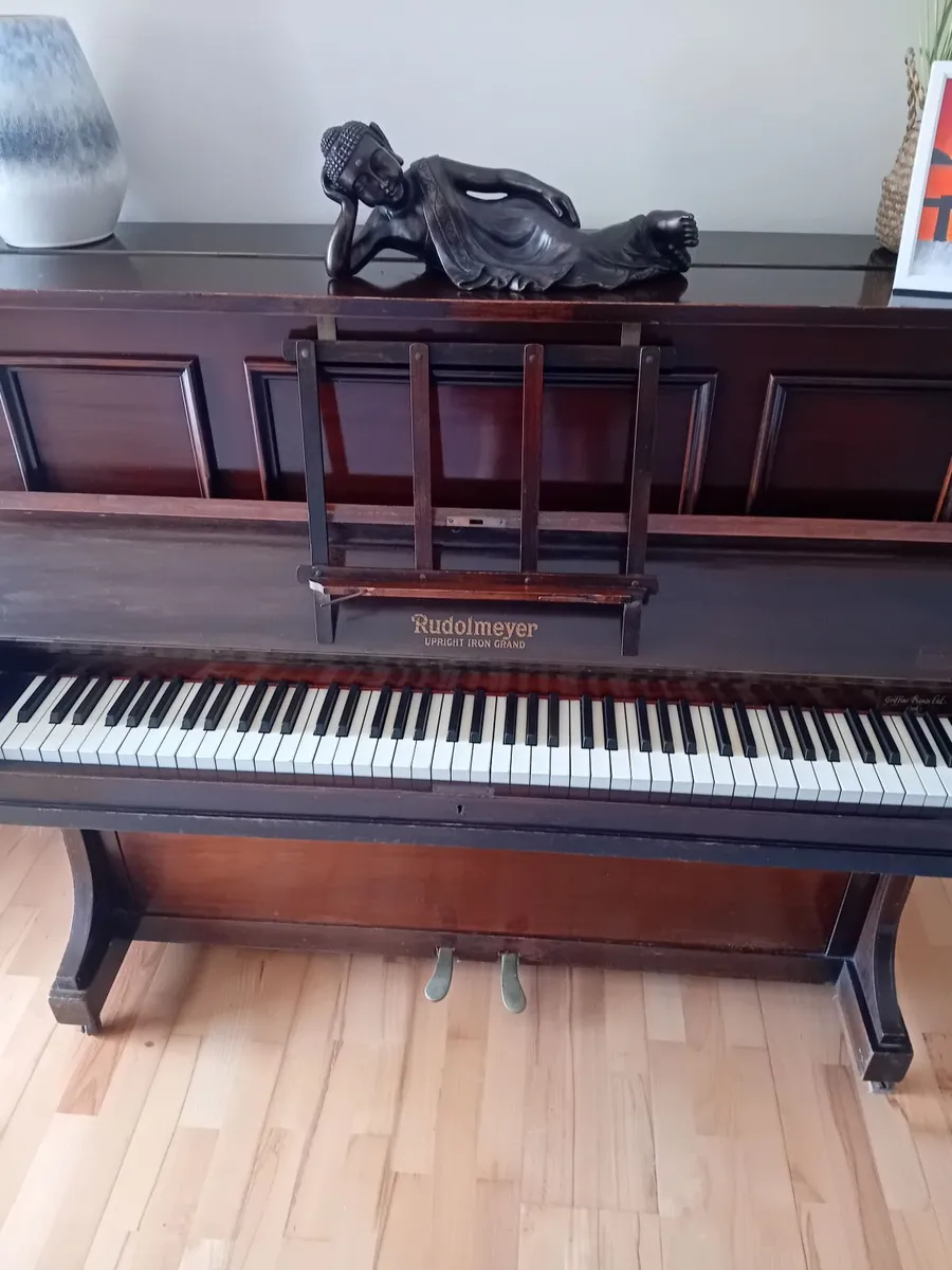 Beautiful Upright Piano - Image 1