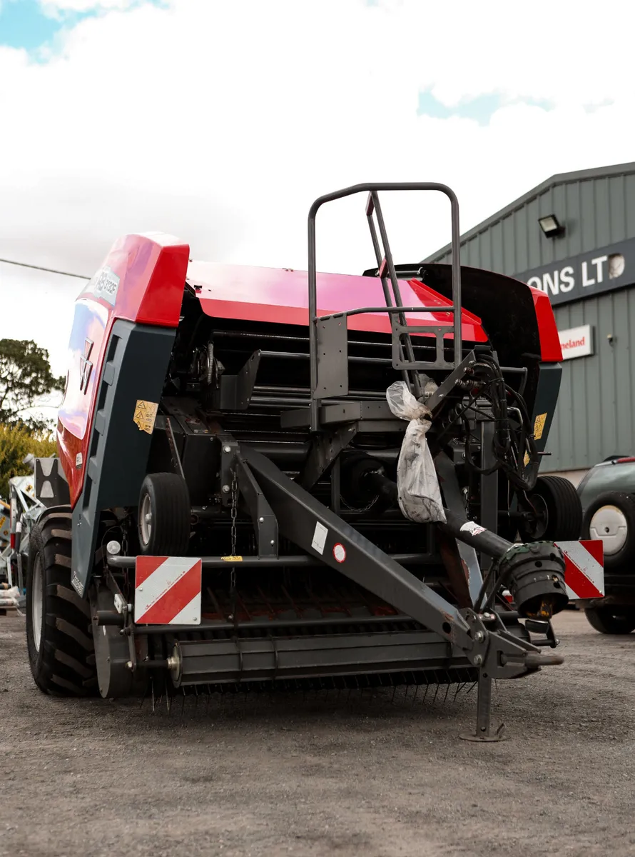 Massey Ferguson RB3130 Baler - Image 3