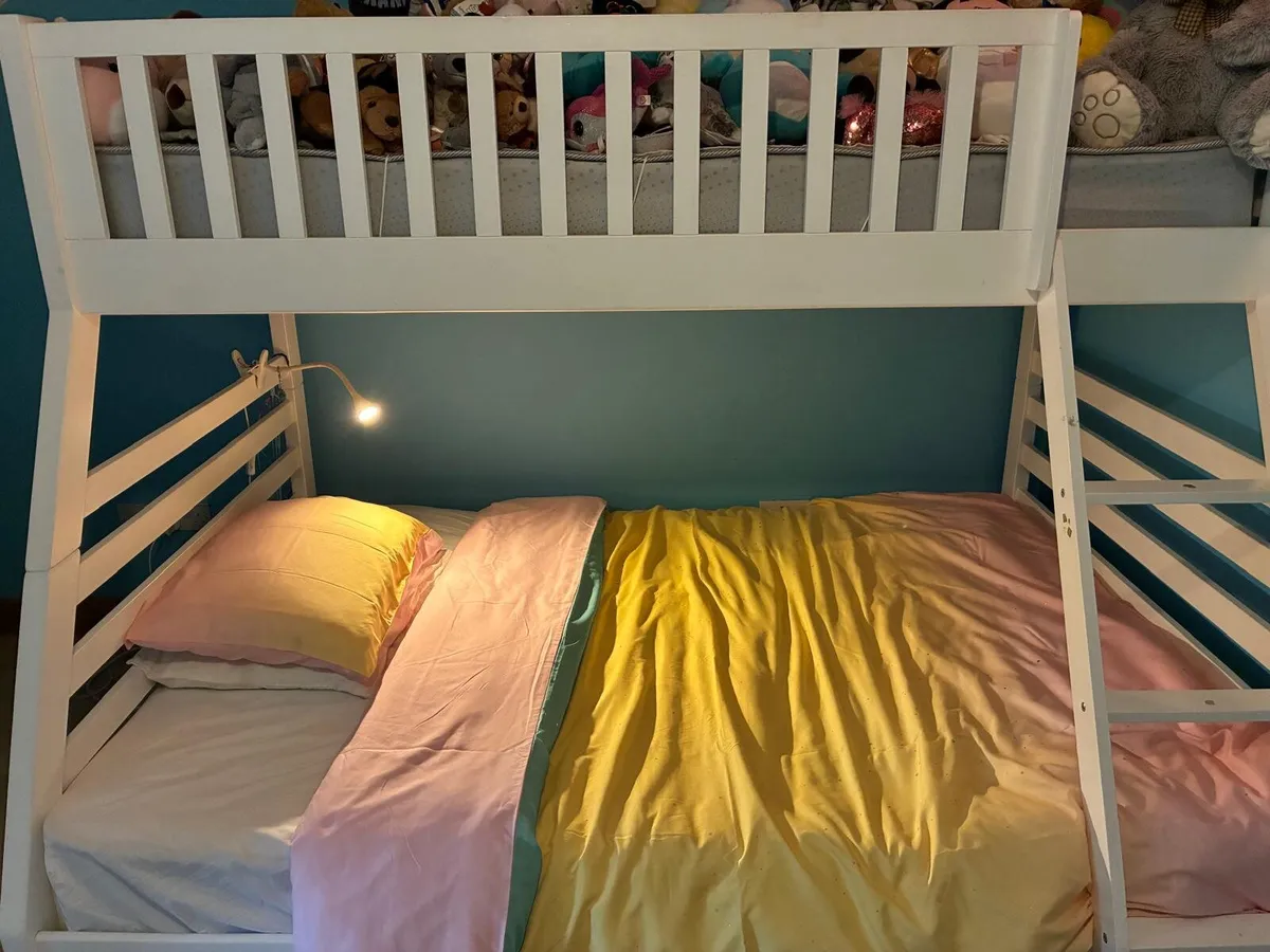 White Triple Sleeper Bunk Bed with Mattresses & 2 - Image 2