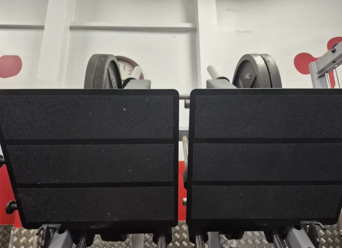 Leg press machine - Image 1