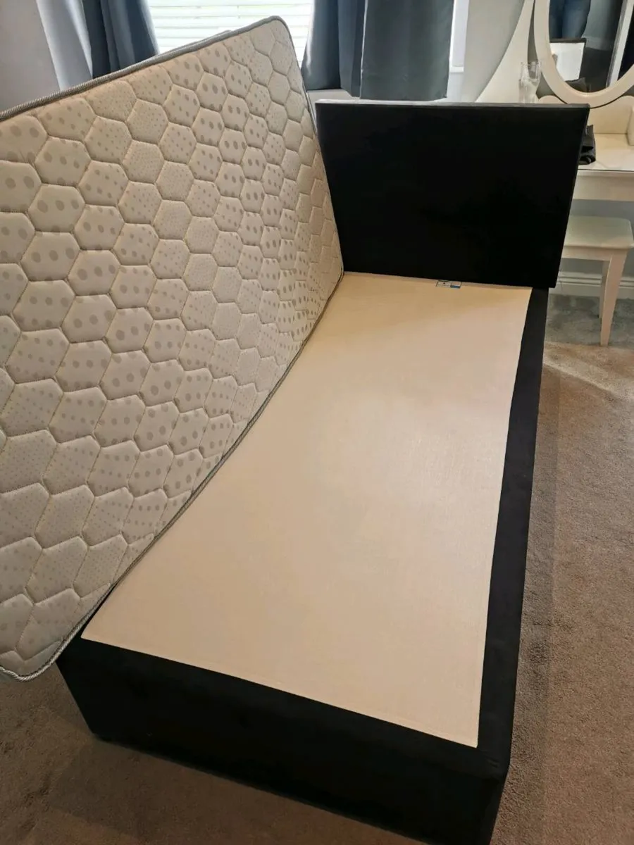 Single bed and mattress brand new - Image 2