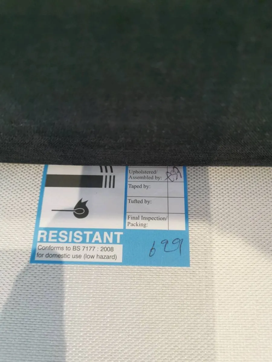 Single bed and mattress brand new - Image 3