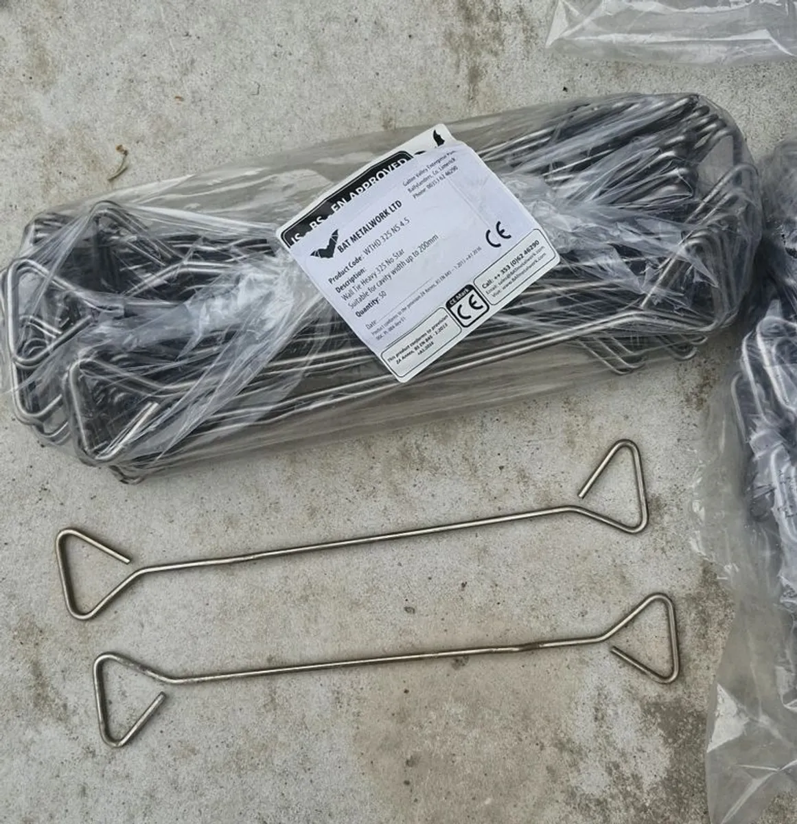 Wall ties 325mm unopened - Image 1