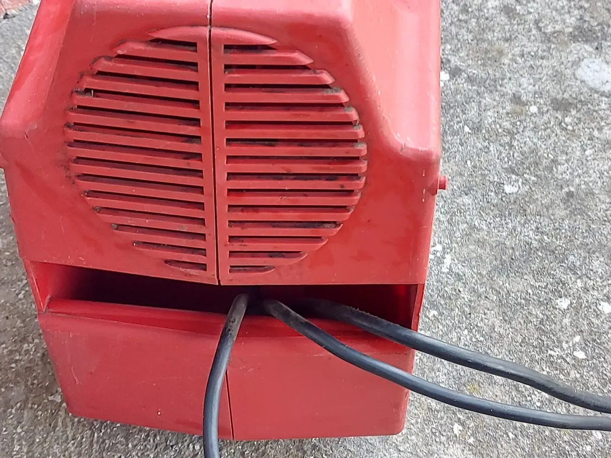 Hilka Pro-Craft 1400 Electric Arc Welder - Image 4