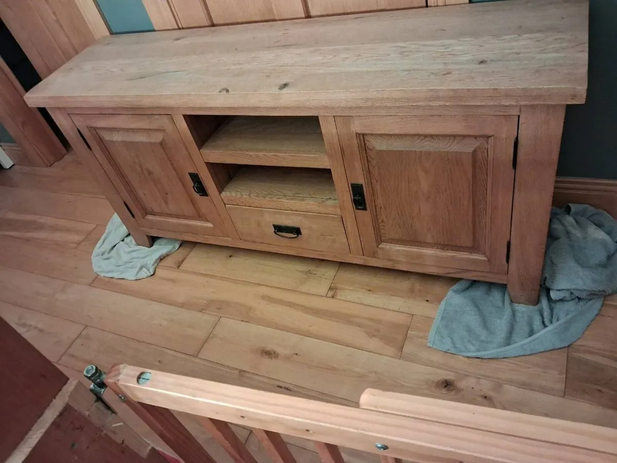 Oak TV unit - Image 2
