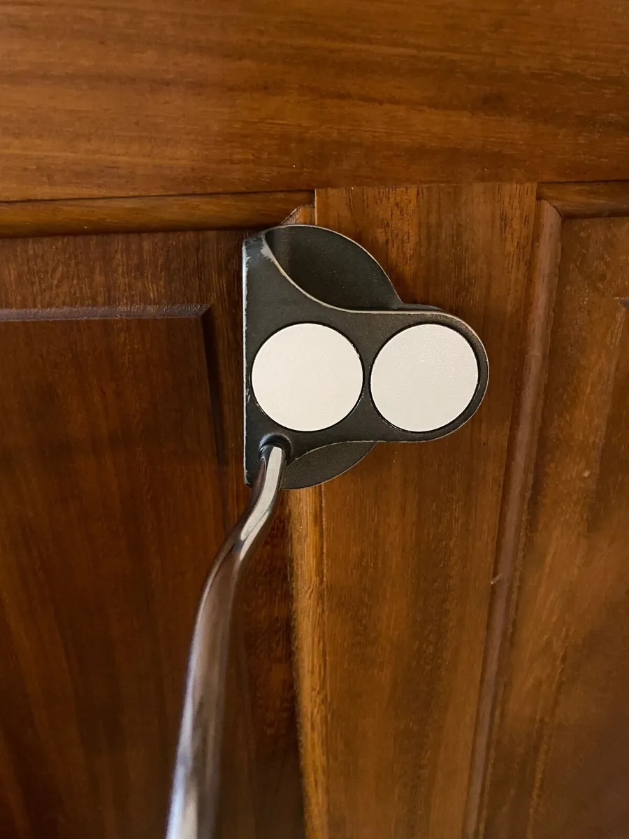 Odyssey 33 inch 2 Ball Putter Immaculate Condition - Image 4