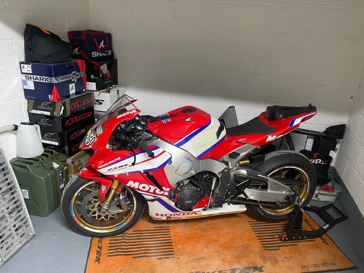 2018 Honda CBR 1000 RR SP - Image 1