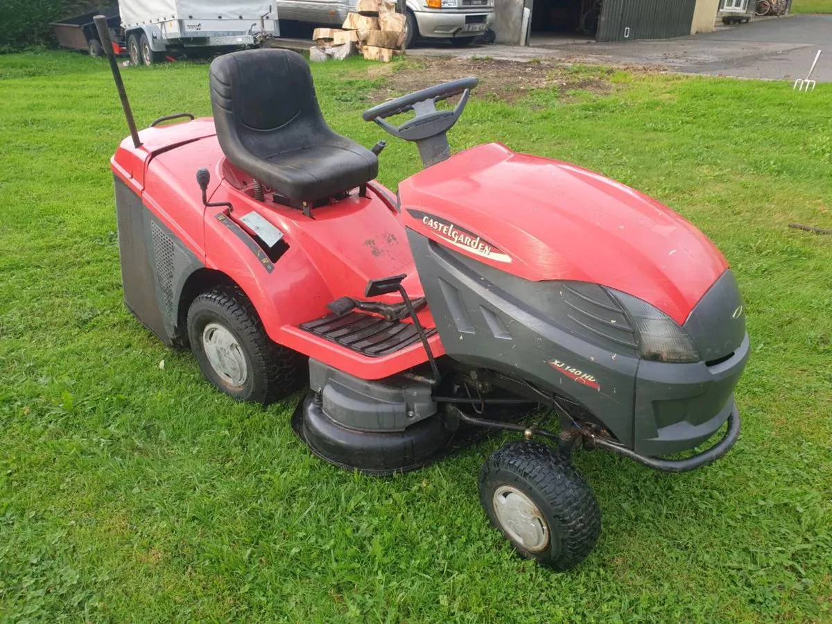 Castlegarden XJ140HD Ride on Mower - Image 2