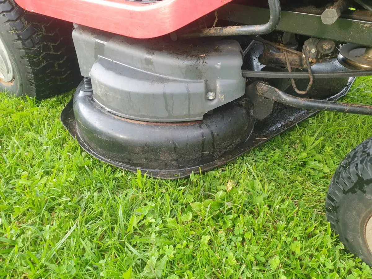 Castlegarden XJ140HD Ride on Mower - Image 3