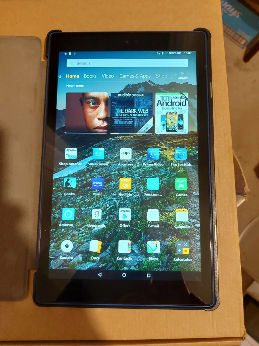 Amazon Fire HD 10, 7th Generation, 32GB - Image 1