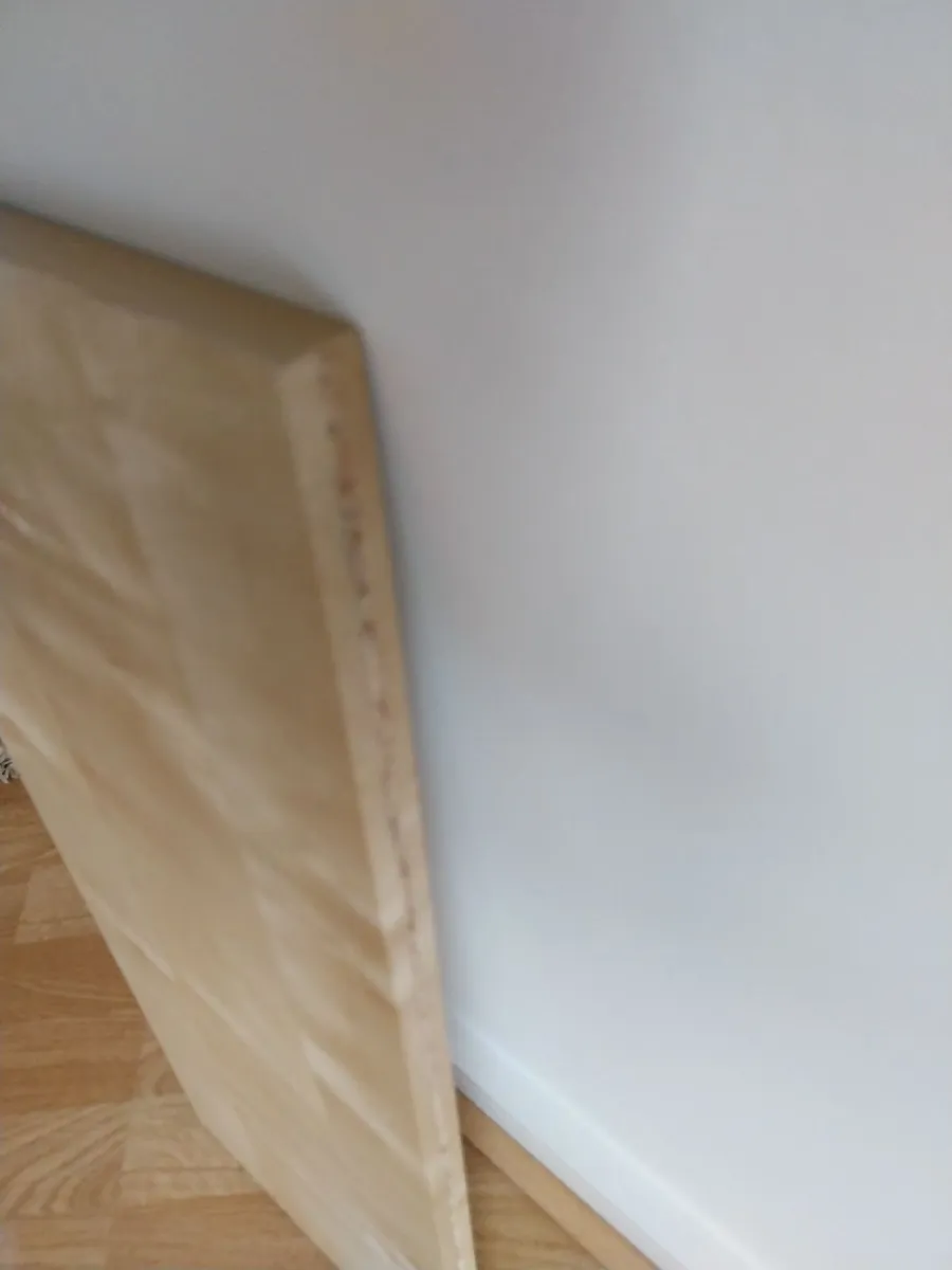 Brown shelf - Image 3