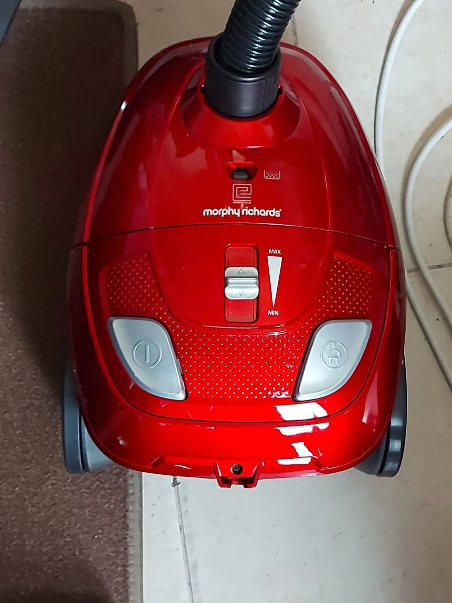 Morphy Richards Vacuum Cleaner, Model 980564, Red, - Image 1