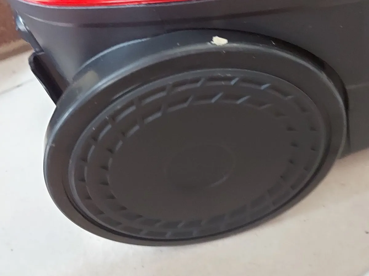 Morphy Richards Vacuum Cleaner, Model 980564, Red, - Image 4
