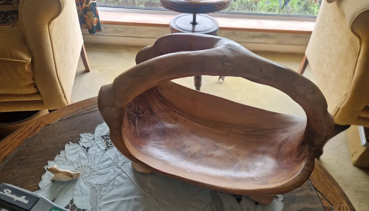 Handcarved Fruit Bowl - Image 1
