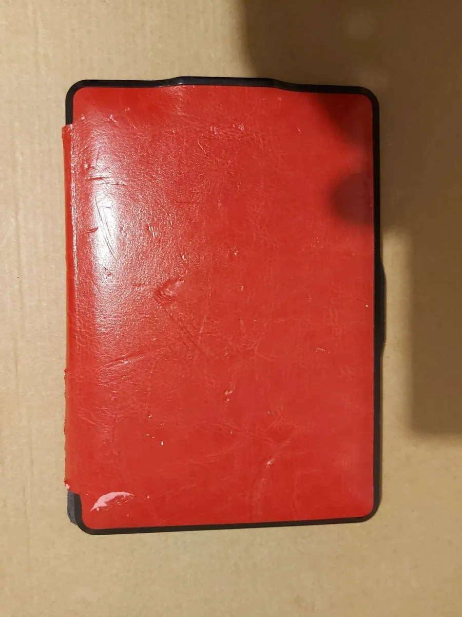 Amazon Kindle in Red Leather case, excellent cond - Image 2