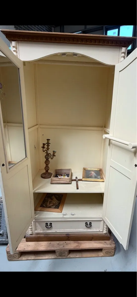 Vintage Cabinet/Wardrobe - Image 2