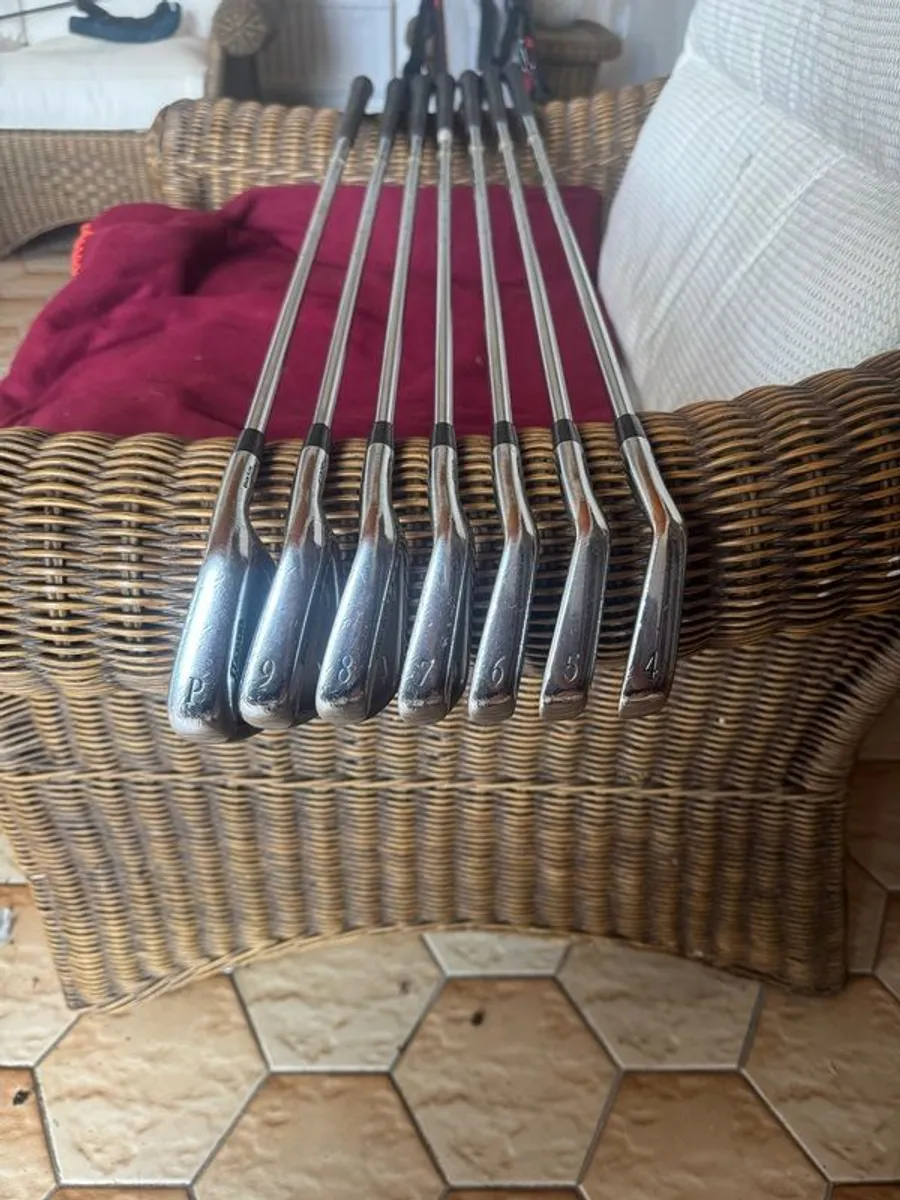 Mizuno mp64 irons - Image 1