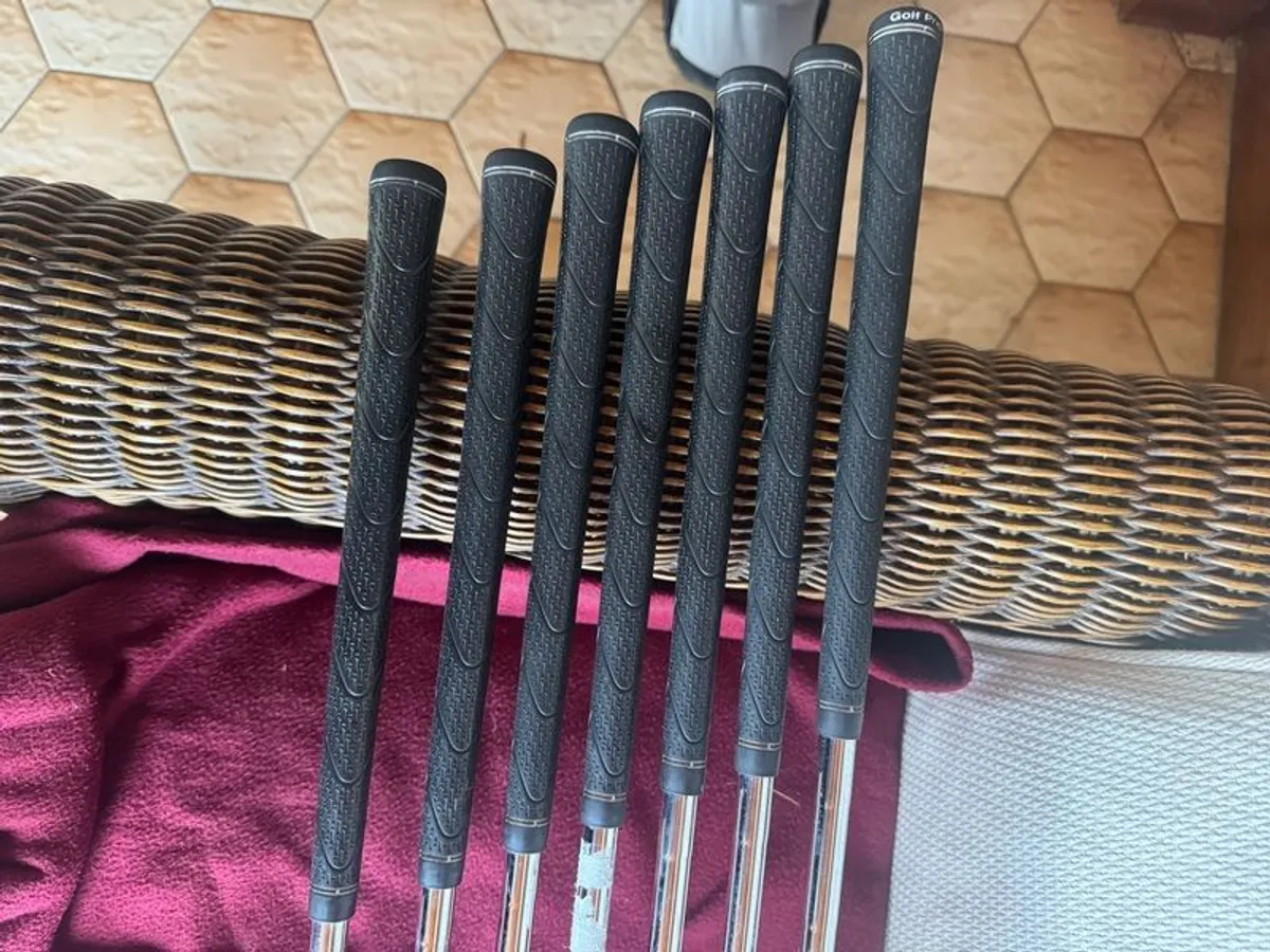 Mizuno mp64 irons - Image 4