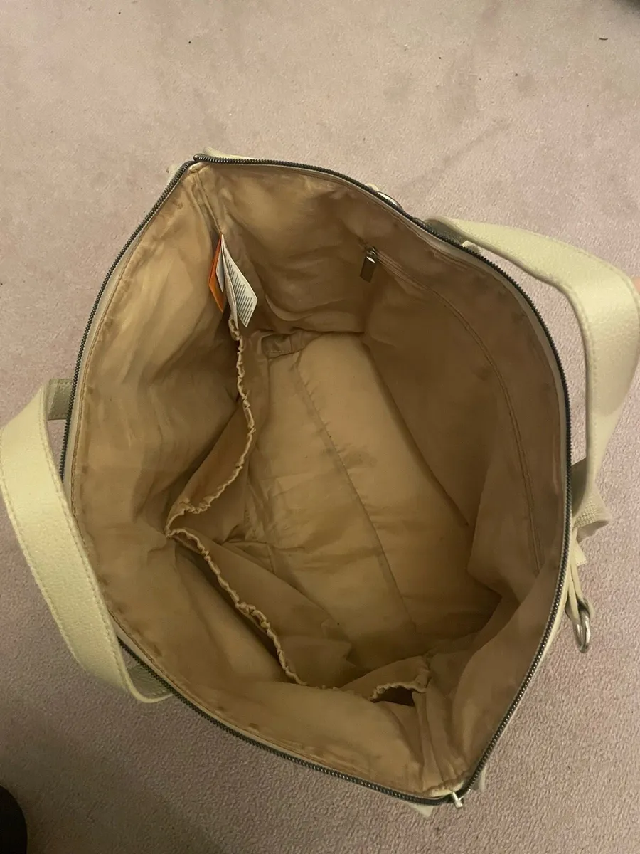 Pacapod Cream Leather Baby Changing Bag - Image 2