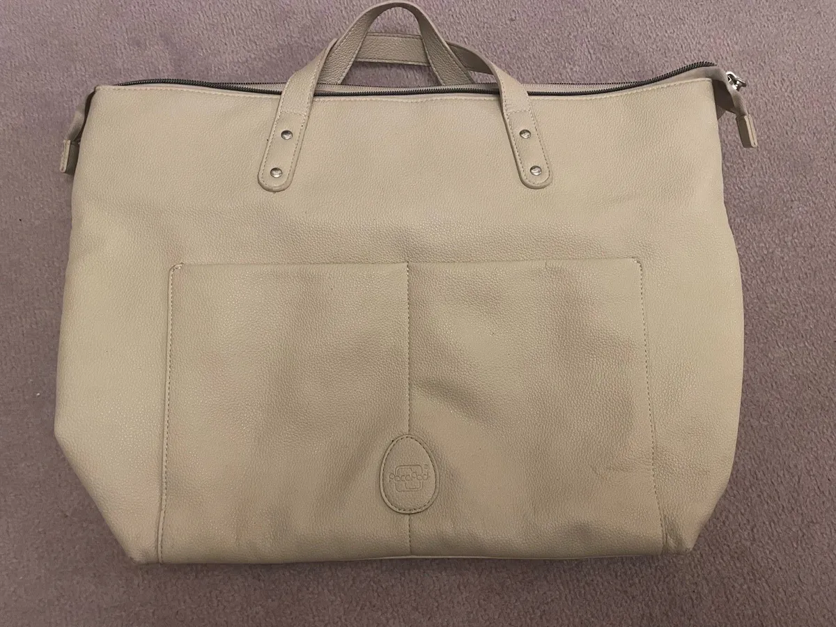 Pacapod Cream Leather Baby Changing Bag - Image 3