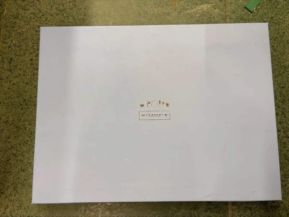 Newbridge cutlery canteen set - Image 2