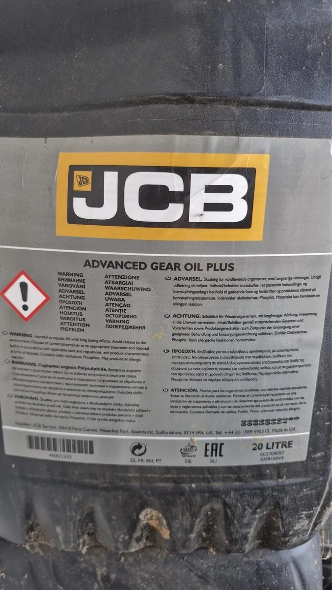 Genuine JCB oil - Image 2