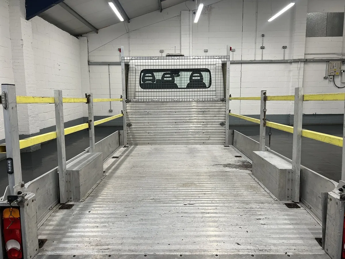 2019 Peugeot Boxer Dropside Van - Image 3