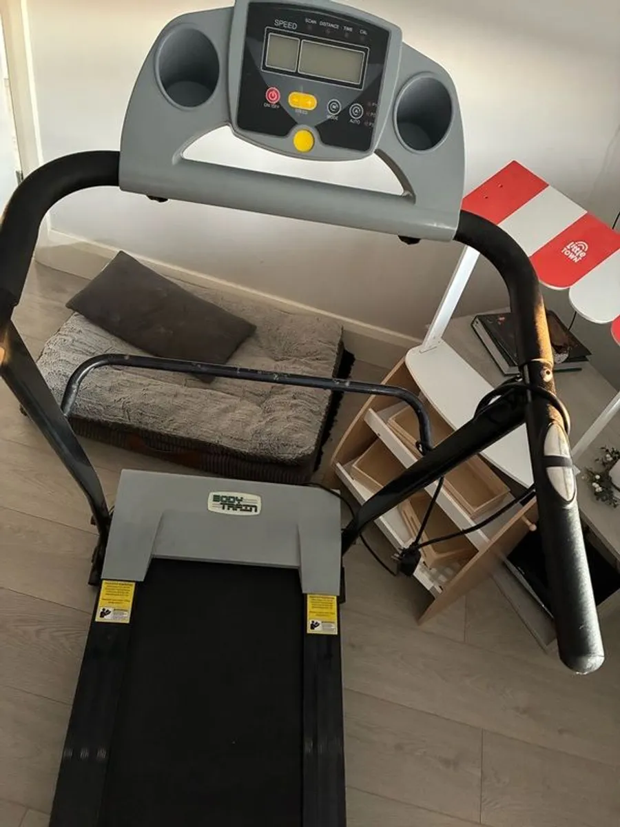 Treadmill - Image 2