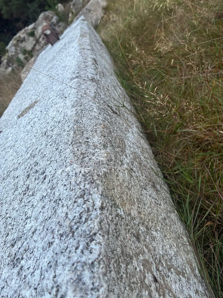 Granite gate pillars - Image 1