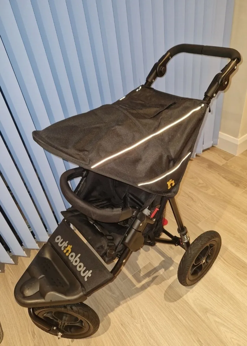 Very Clean Out N About Single stroller - Image 3