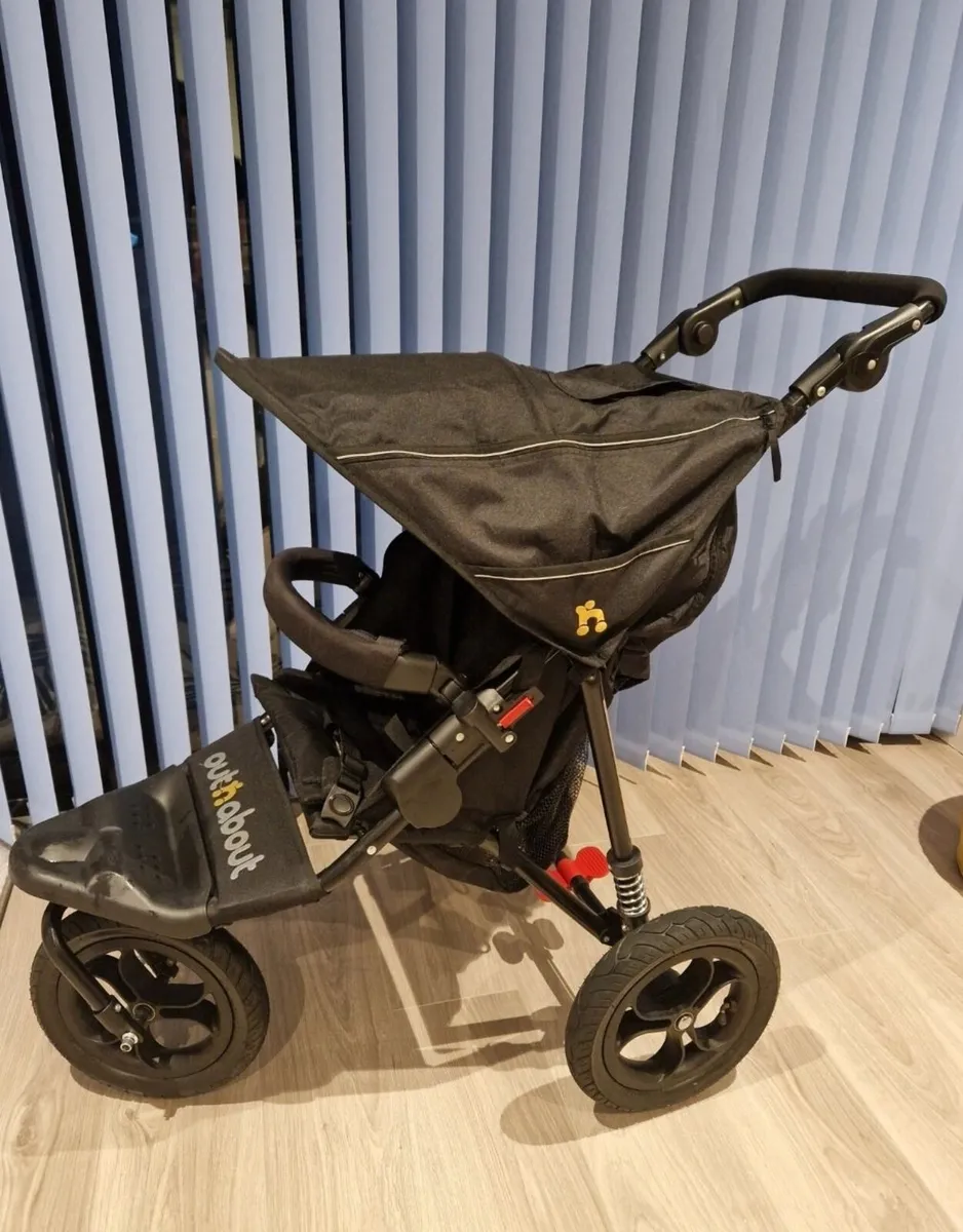 Very Clean Out N About Single stroller - Image 4