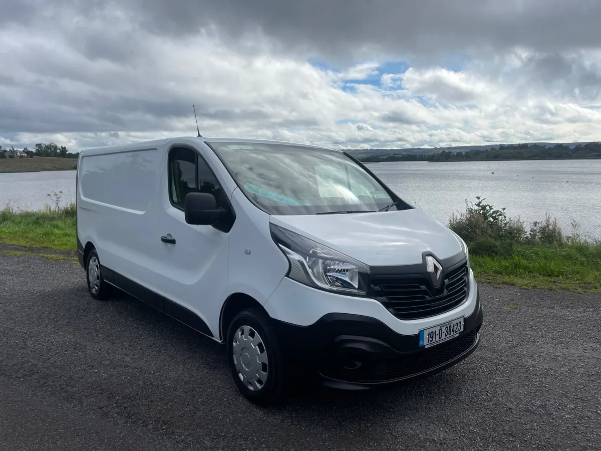 Renault Trafic 2019 lwb 1.6 diesel Cvrt 6/27 - Image 2