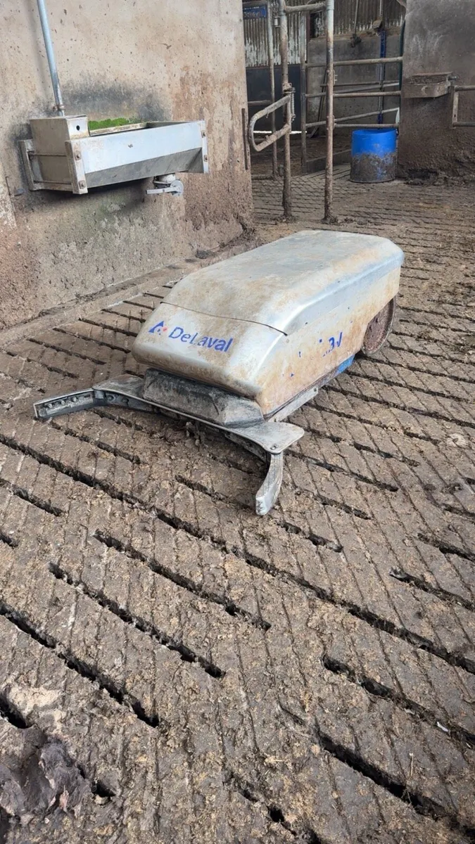 Delaval Robotic Scraper - Image 1