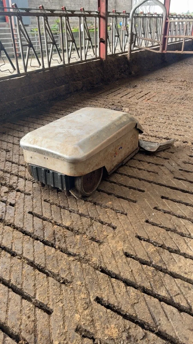Delaval Robotic Scraper - Image 2