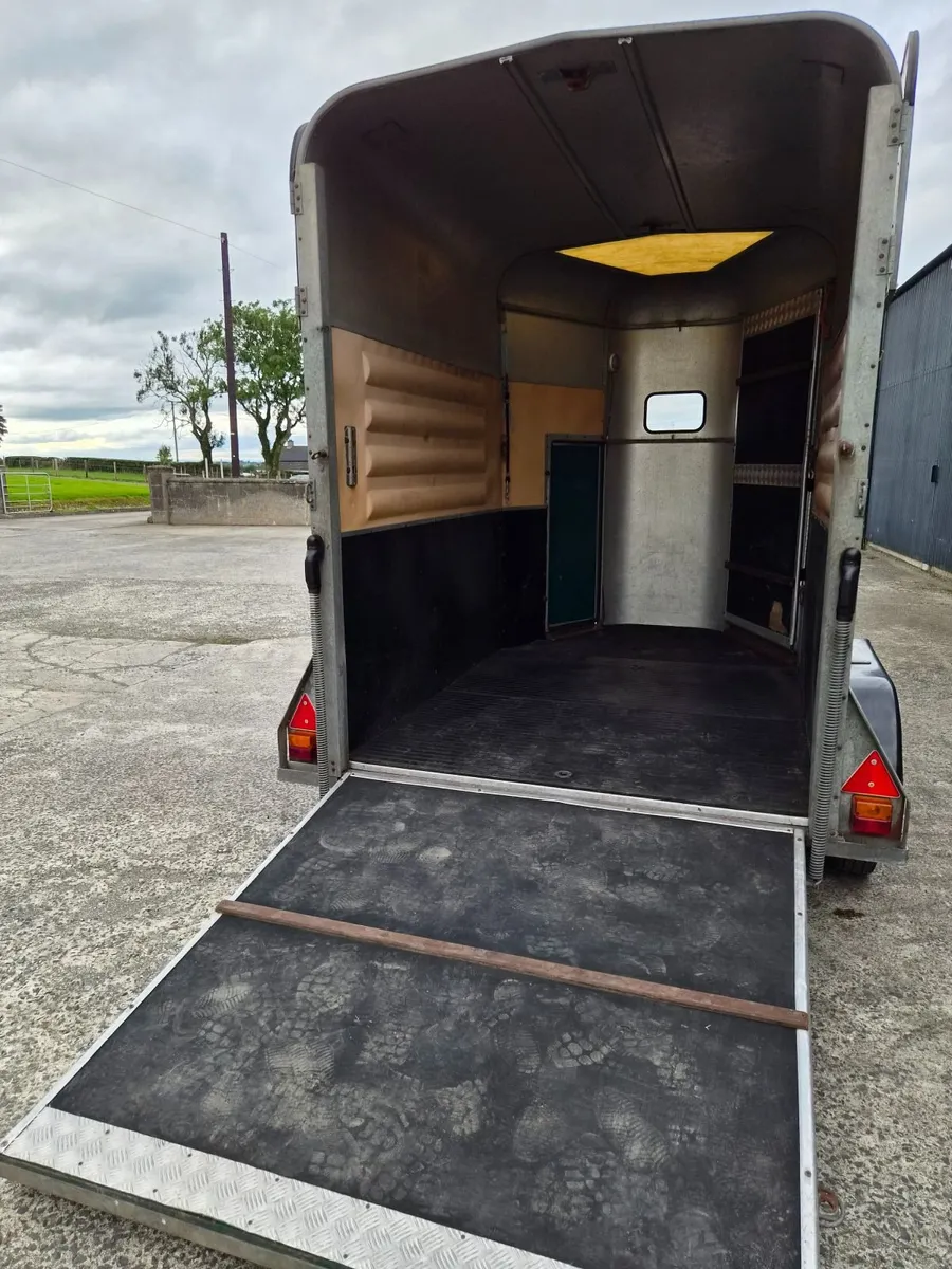 Horsebox  Ifor Williams 505 - Image 1