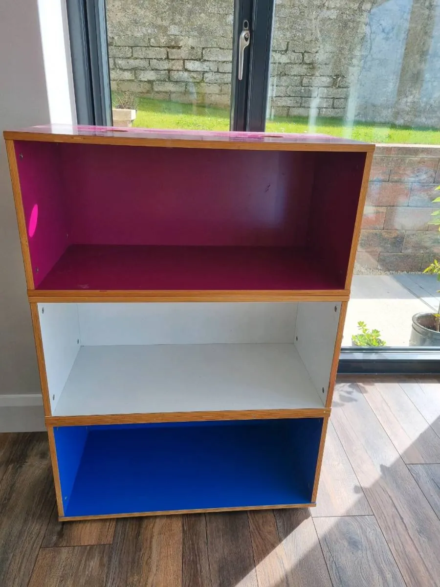 Storage unit - Image 1