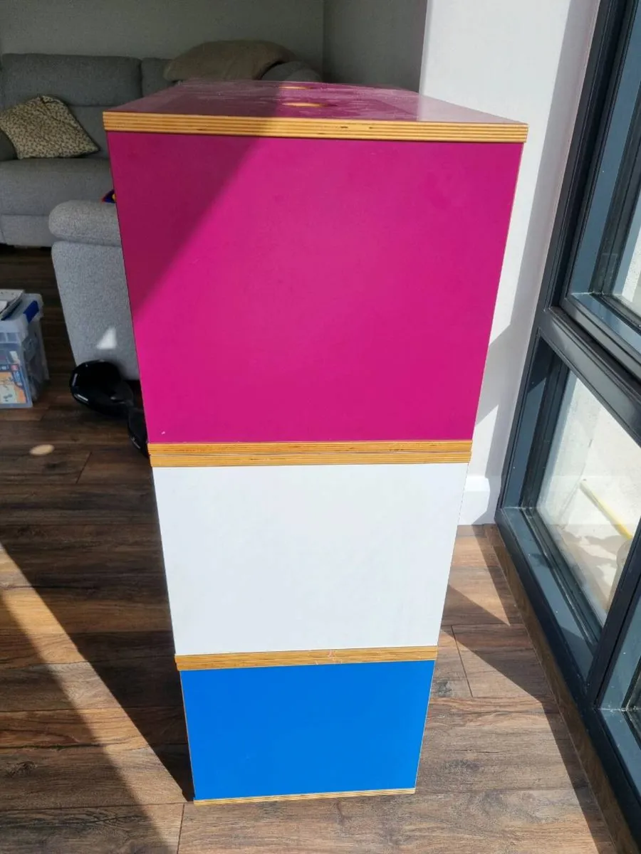 Storage unit - Image 2