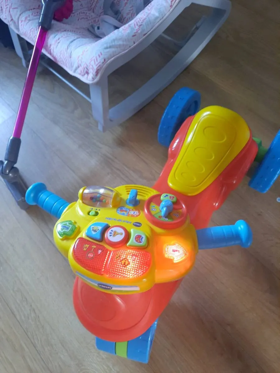 VTech 2-in-1 Baby Trike to Bike - Image 1