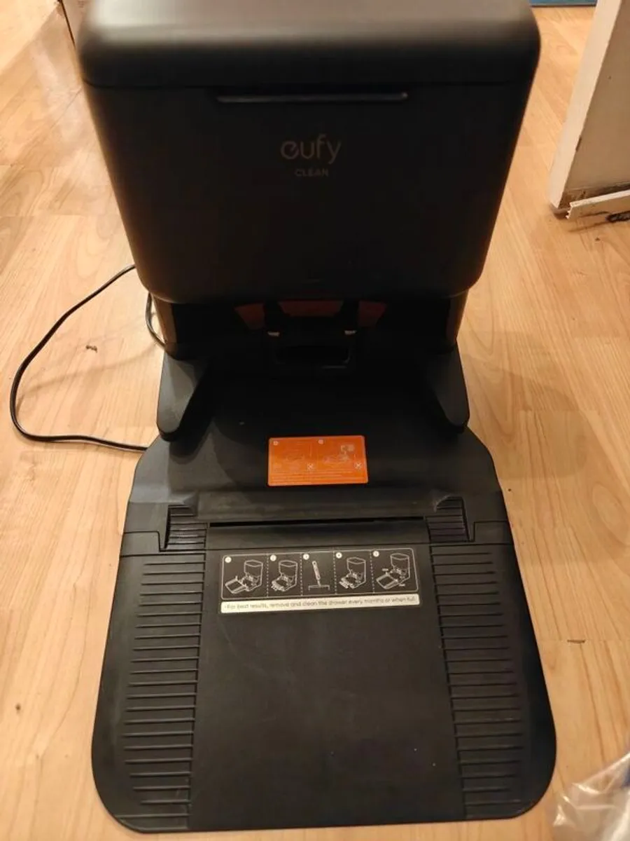 eufy L60 SES robot vacuum with docking base - Image 4