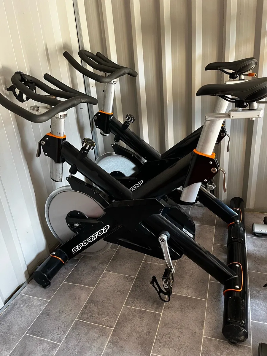 Spin bikes 30kg flywheel - Image 2