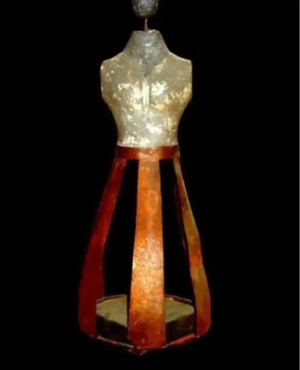 Vintage Harrods Display Mannequin Dress Form - Image 4