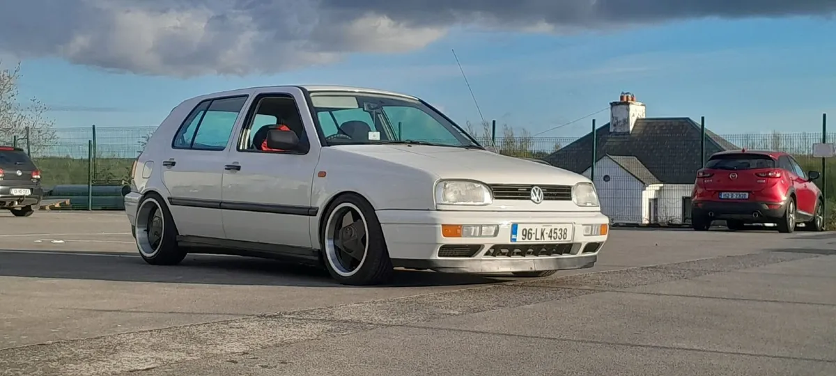 Volkswagen Golf 1996 68k miles - Image 1