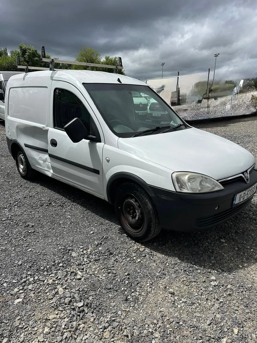 Vauxhall Combo 2011 - Image 1